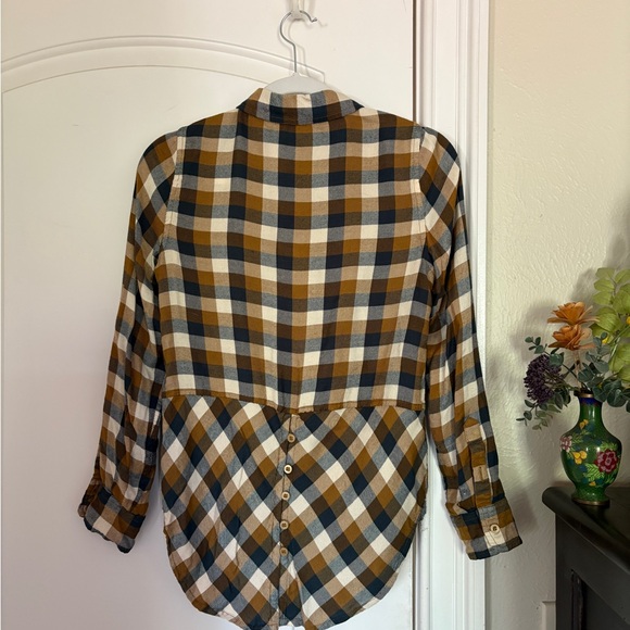 Lucky Brand Casual Plaid Button Down Shirt with Back Button Detail - Picture 2 of 6